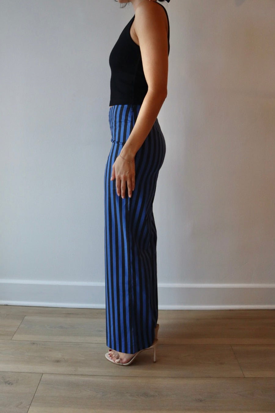 Pia Poplin Pant side view on model