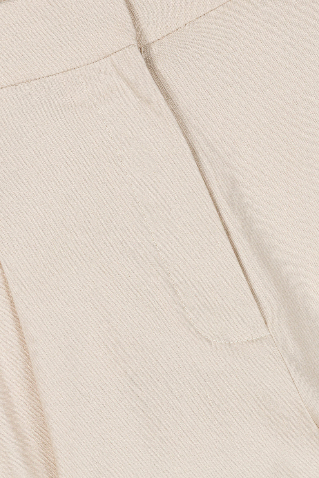 Ramsey Linen Wide Leg Pant super close up closure detail