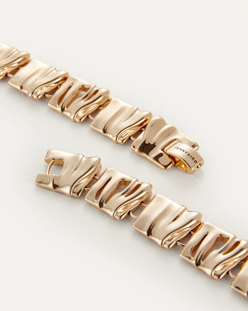 Sundra Collar clasp detail