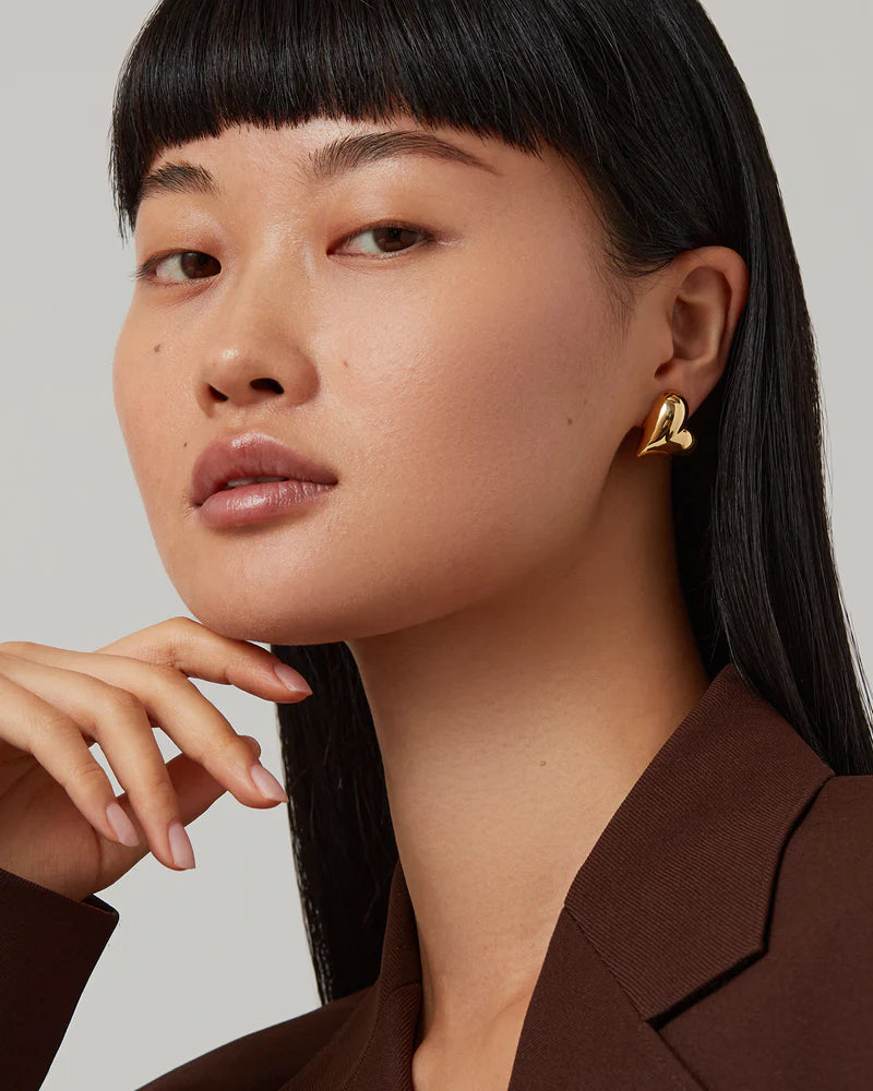 Art Heart Button Earrings Gold on model