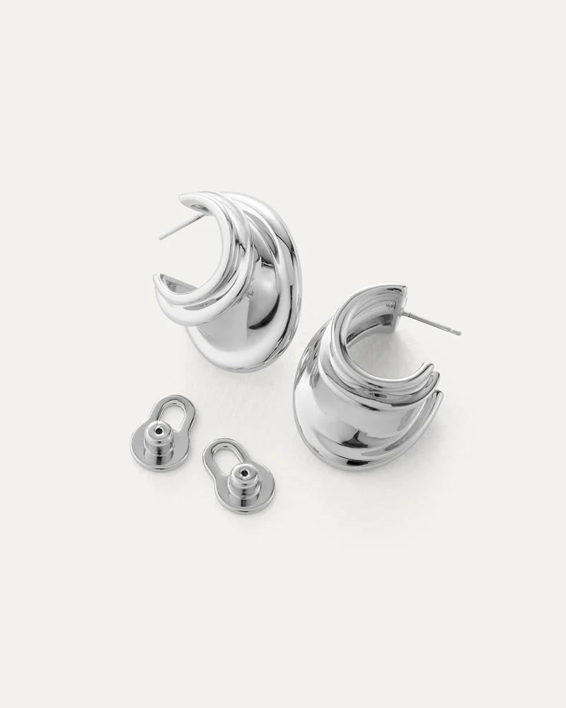 Leona Hoops Silver close up