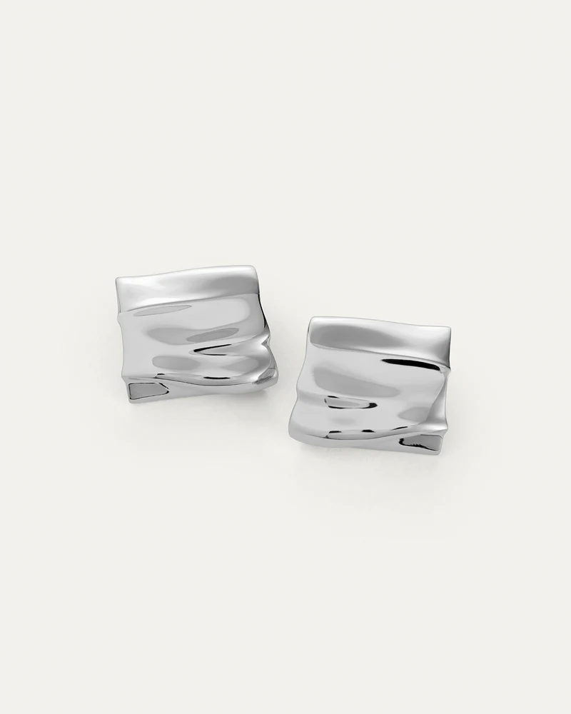 Sundra Earring Silver close up