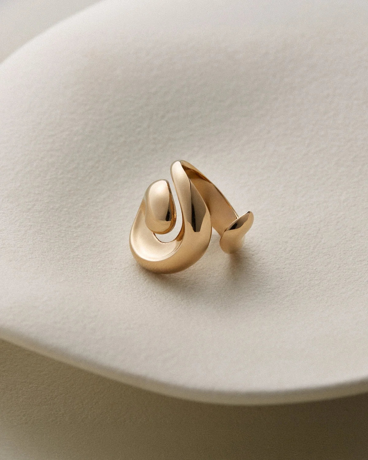 Renzo Ring Size 7 side view