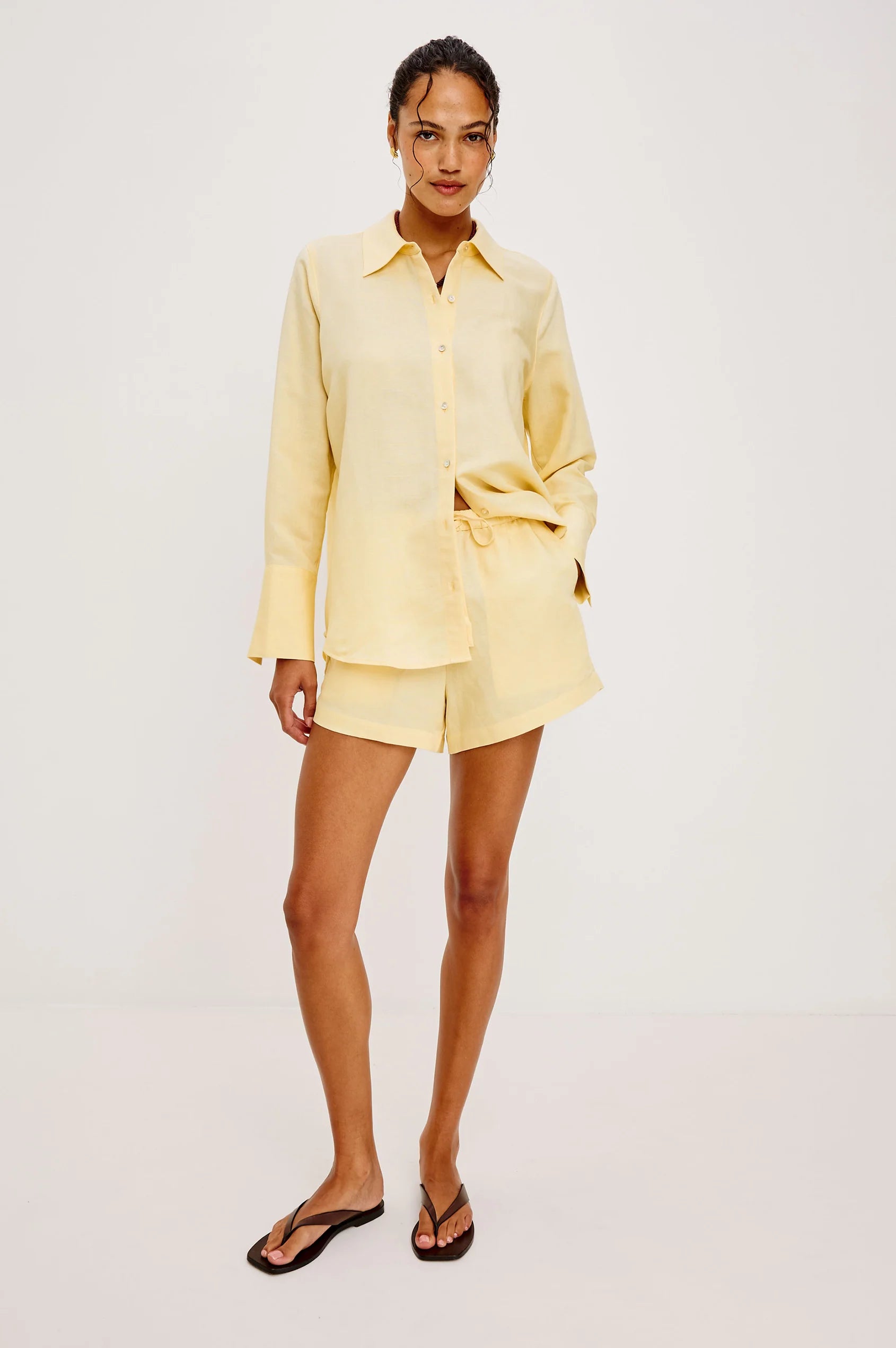 Jenner Short in Sunshine full body