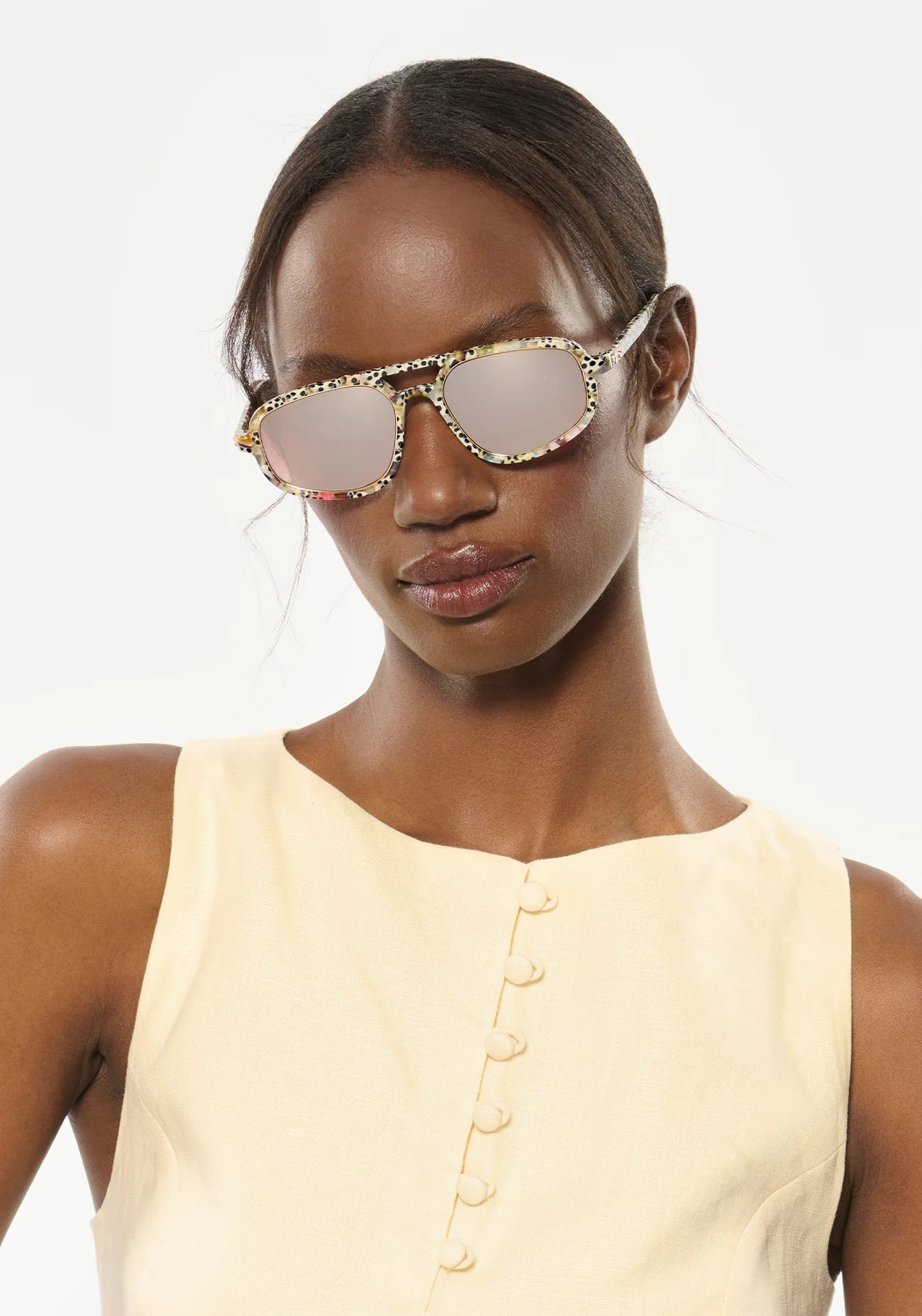 Jordan Sunglasses Granita + 18k Mirrored on model with narrow, oval face shape