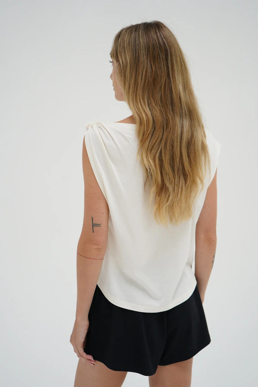 LNA Natia Tee back