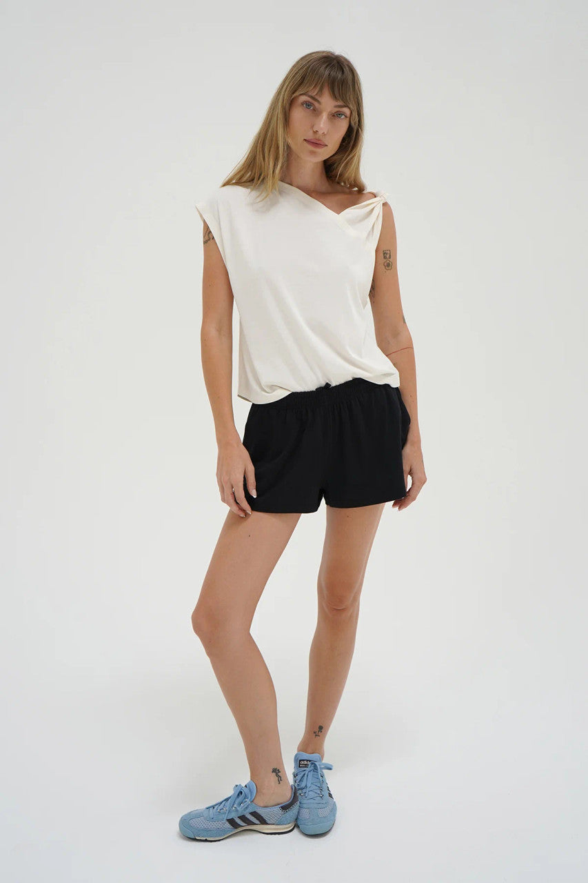 LNA Natia Tee front