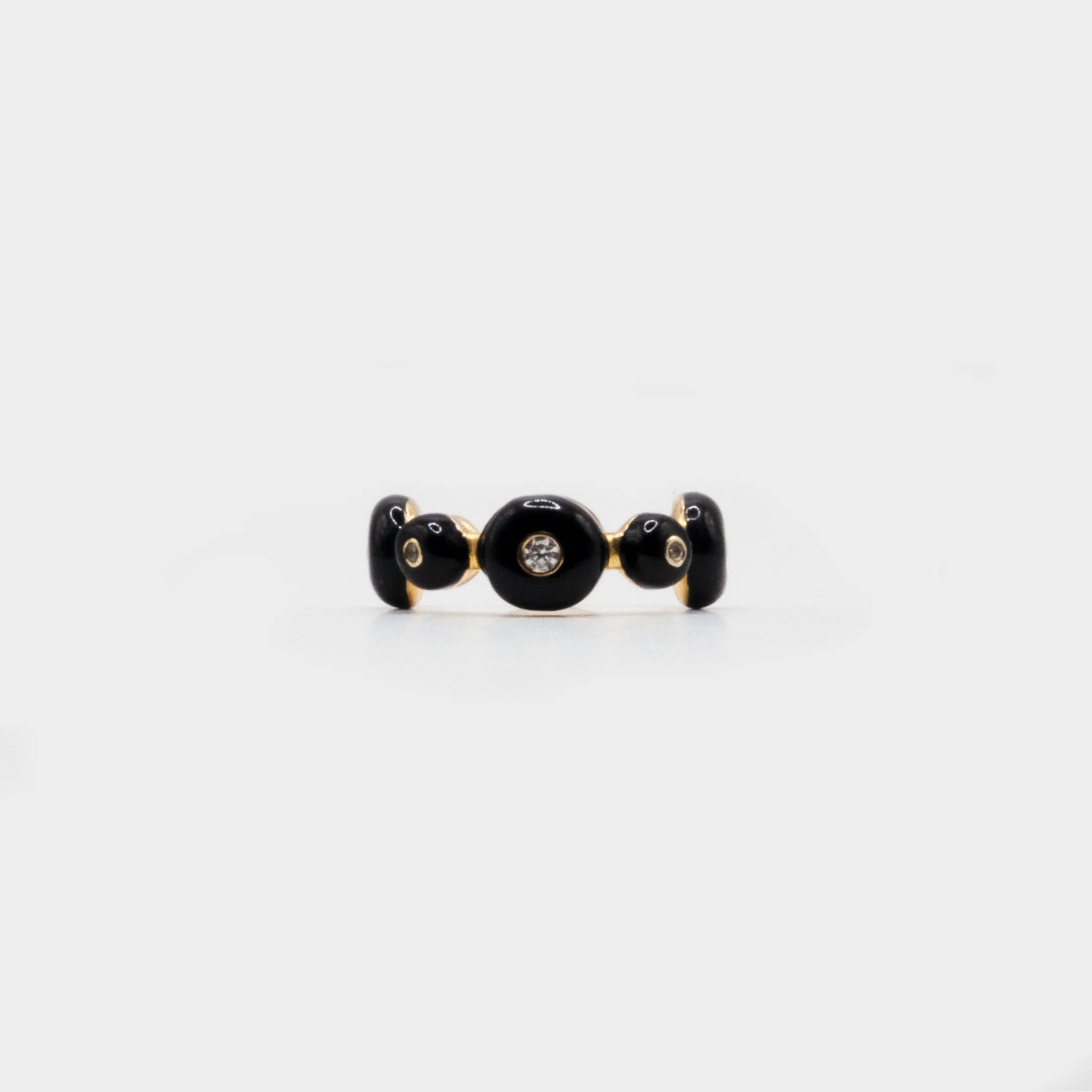 Luna Nera Eternity Band straight on