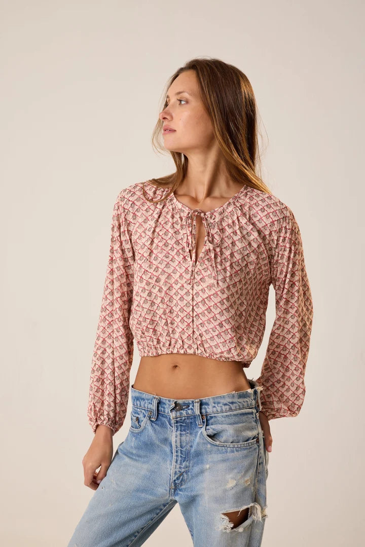 Amelia Top Scallop Blush front