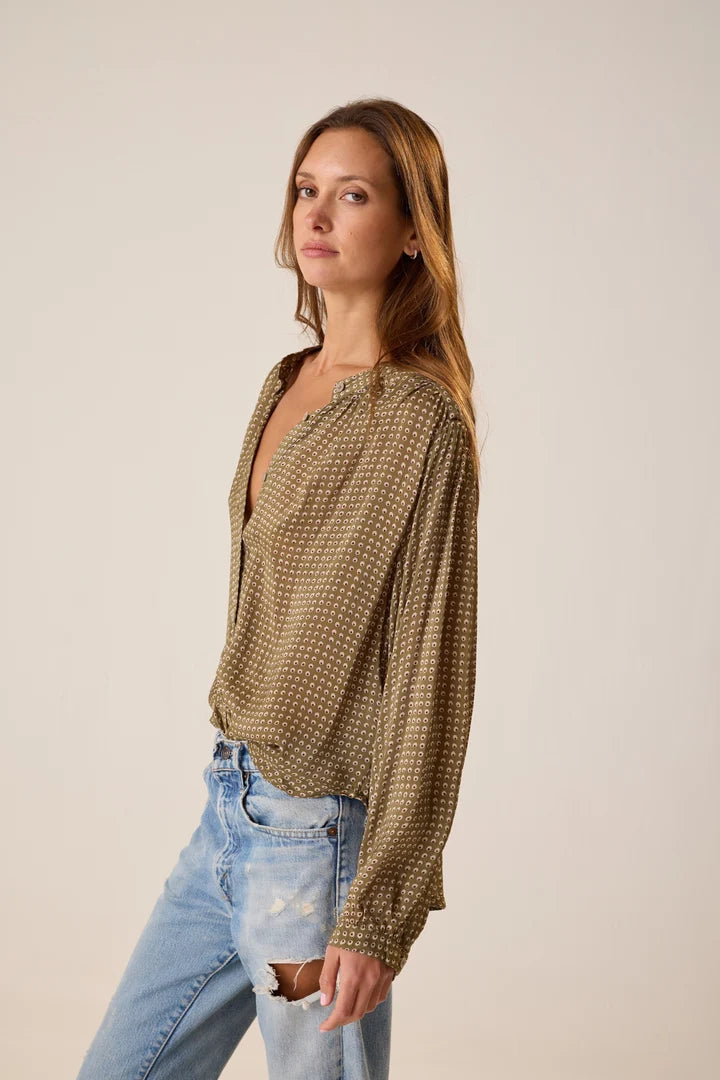 Tolan Shirt side