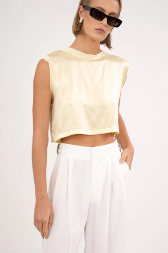 Nonchalant Mel Crop front