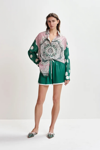 Essentiel Hirginia Mini Short full body front