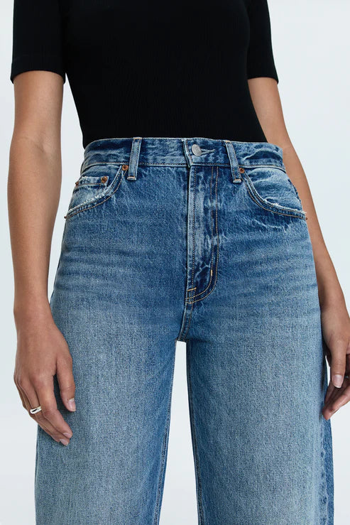 Wes High Rise Barrel Jean close up front