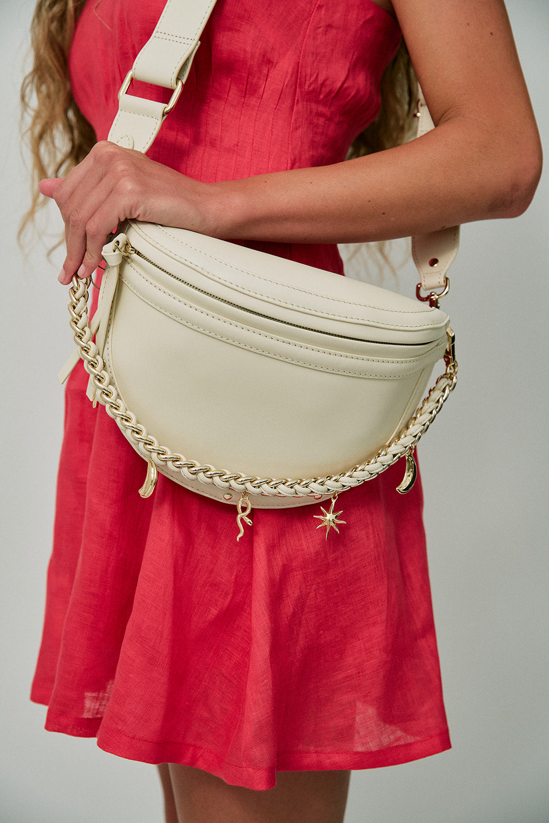 Galilea Fanny Pack close up