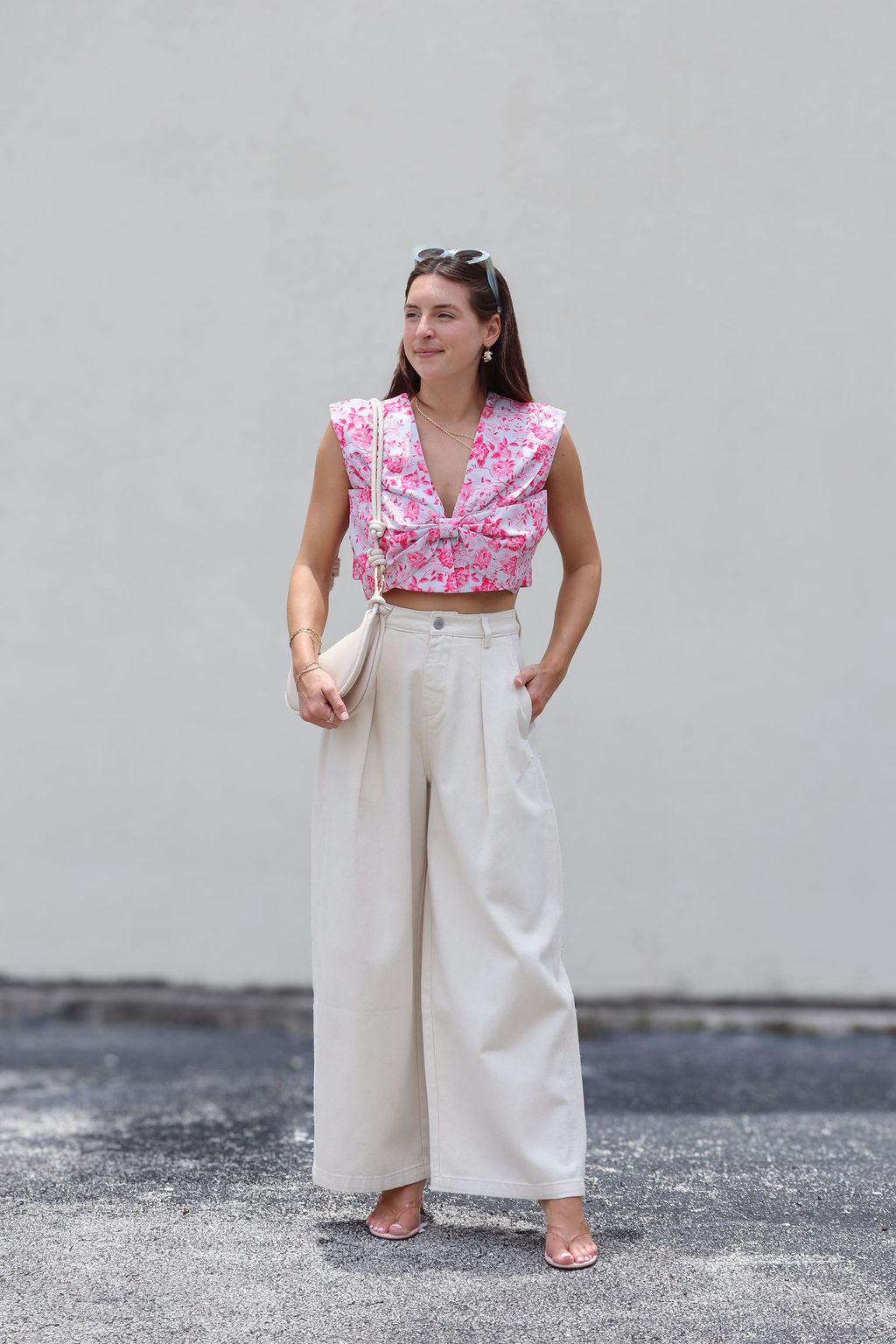 Sleeveless Bow Top full body front