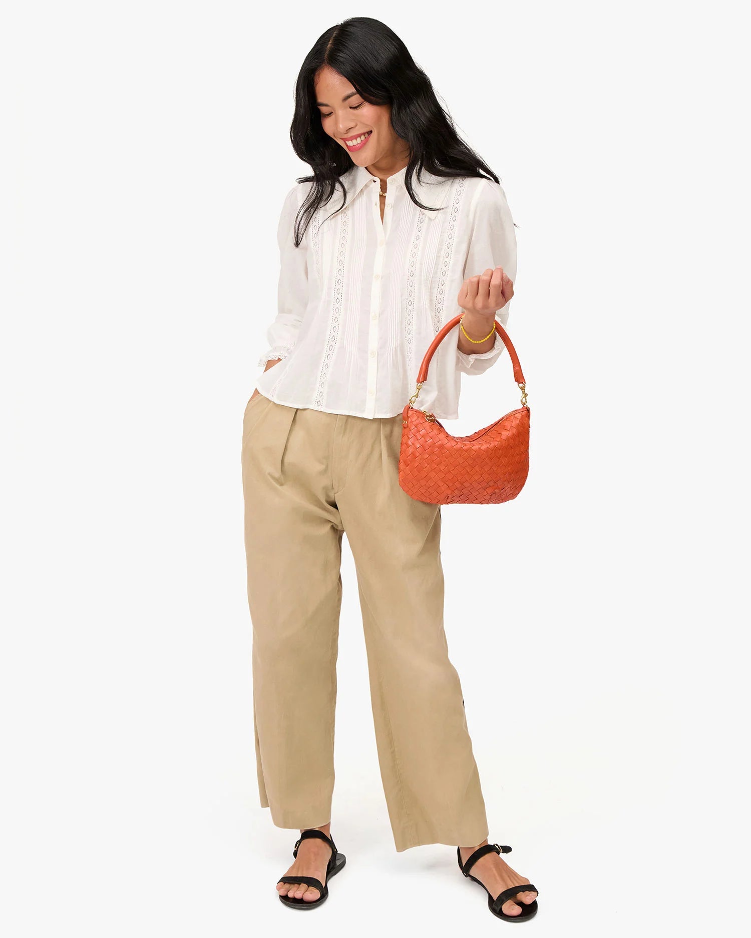 Petite Moyen Messenger Saltillo Diagonal Woven on arm, full body view
