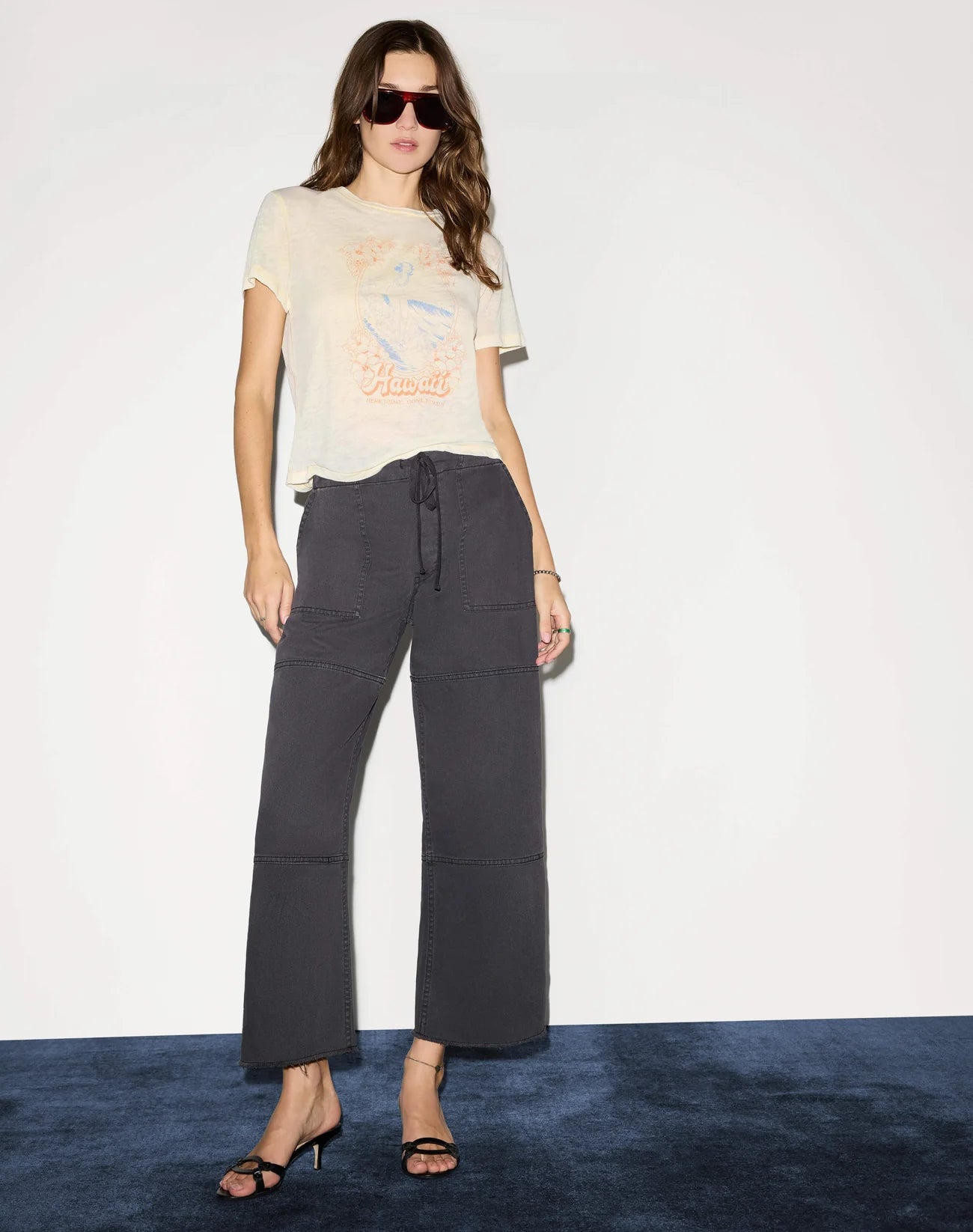 Classic Hawaii Tee full body front