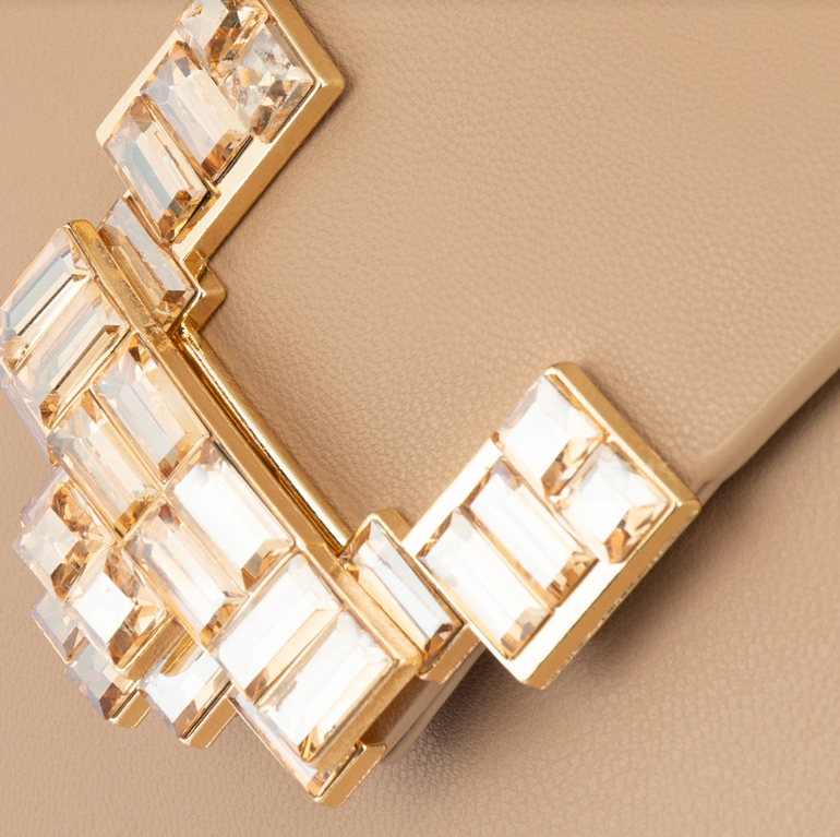 Eli Deco Inspired Clutch Natural strap detail