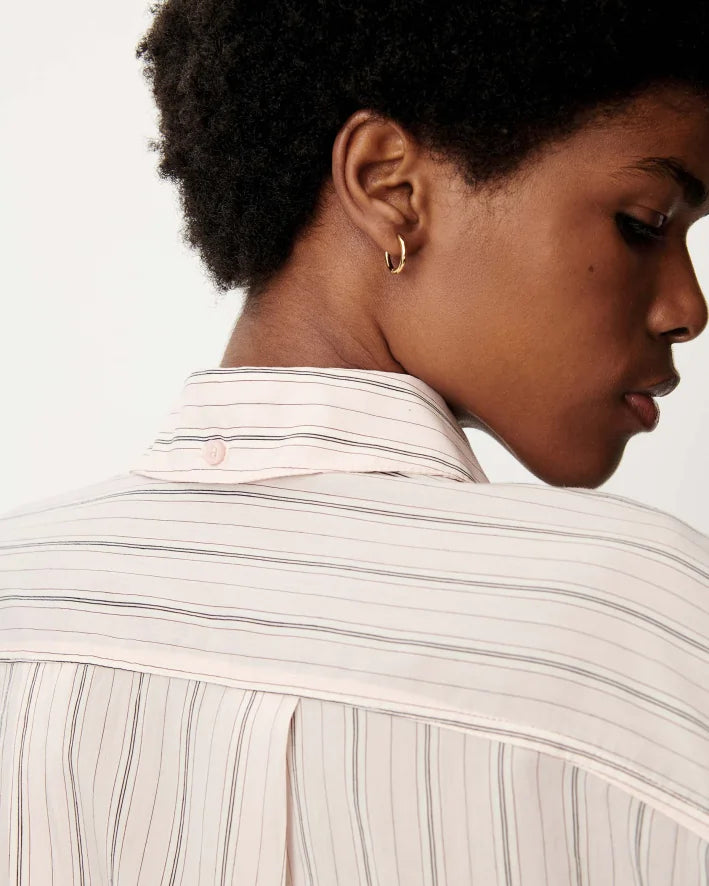 Shirt Mabel close up back collar detail