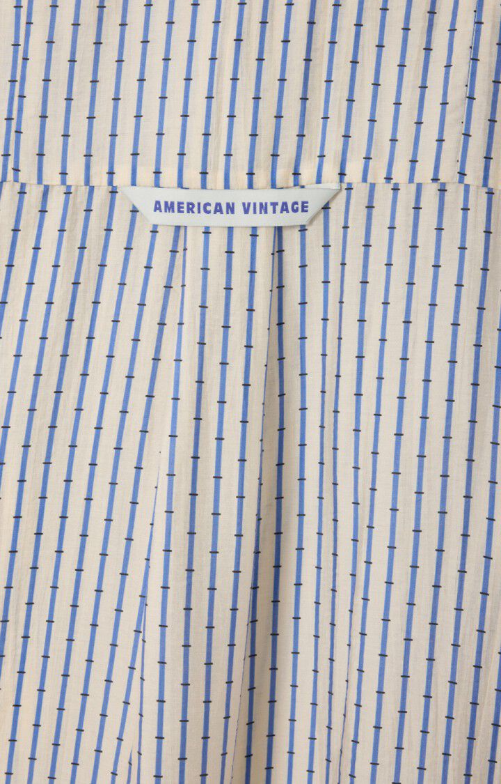 Zivow Button Down close up logo detail