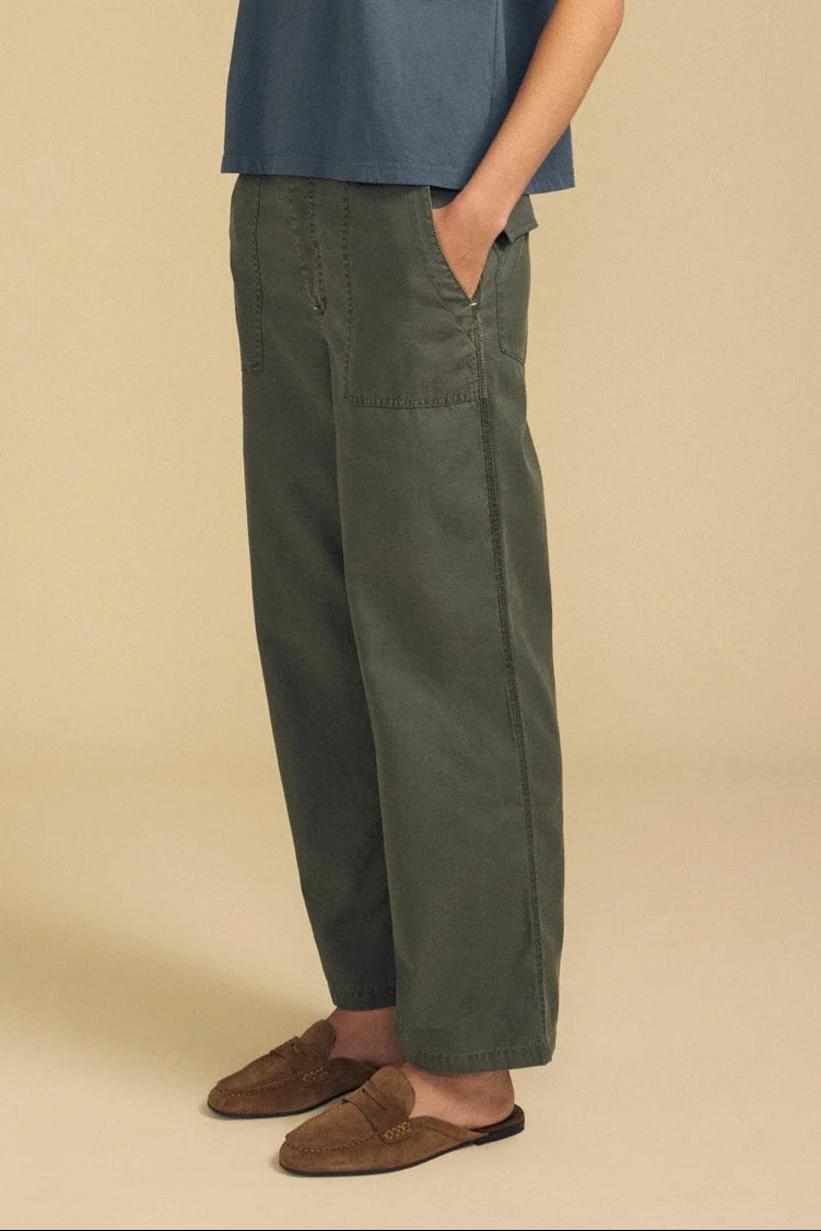 Jaclyn Pant side
