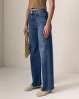 Column Jean in Millie close up side view