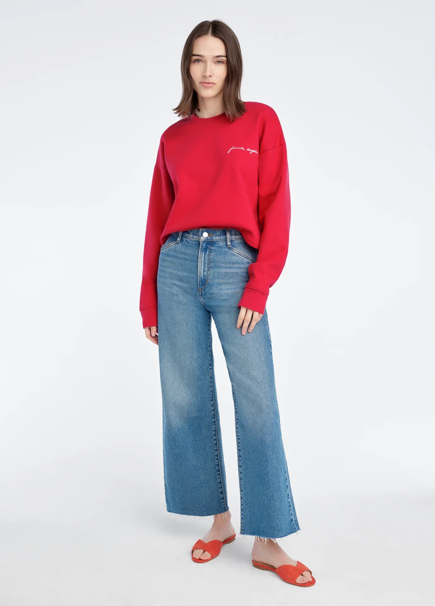 Cropped Signature Sweatshirt full body front