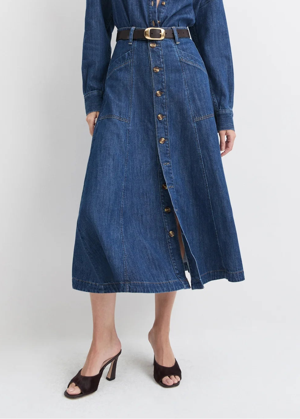 The Lila Skirt close up front