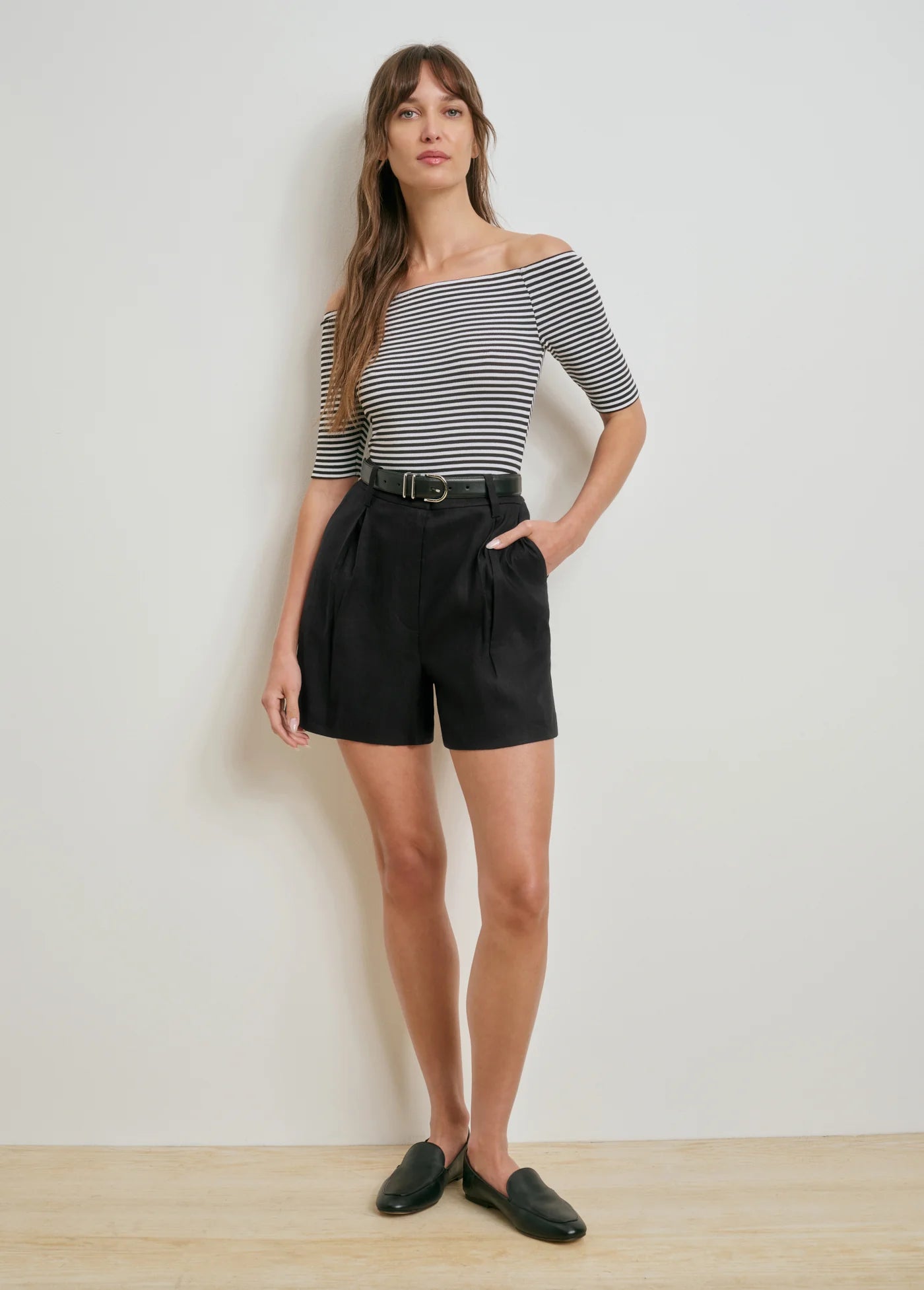 The Favorite Short with striped shirt, full body front