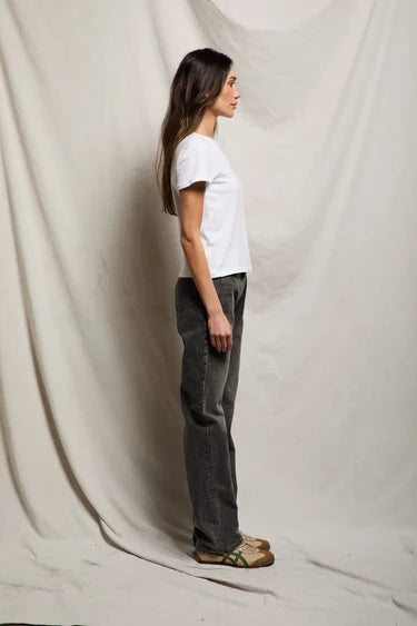 Lisa Tee full body side view