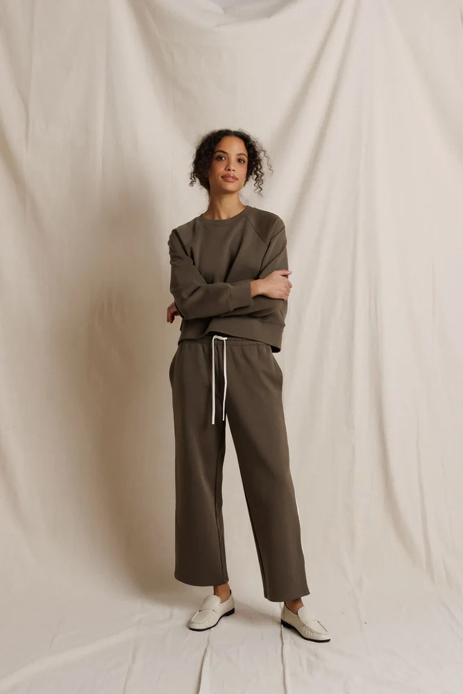 Nell Travel Crewneck Sweatshirt full body front, arms crossed